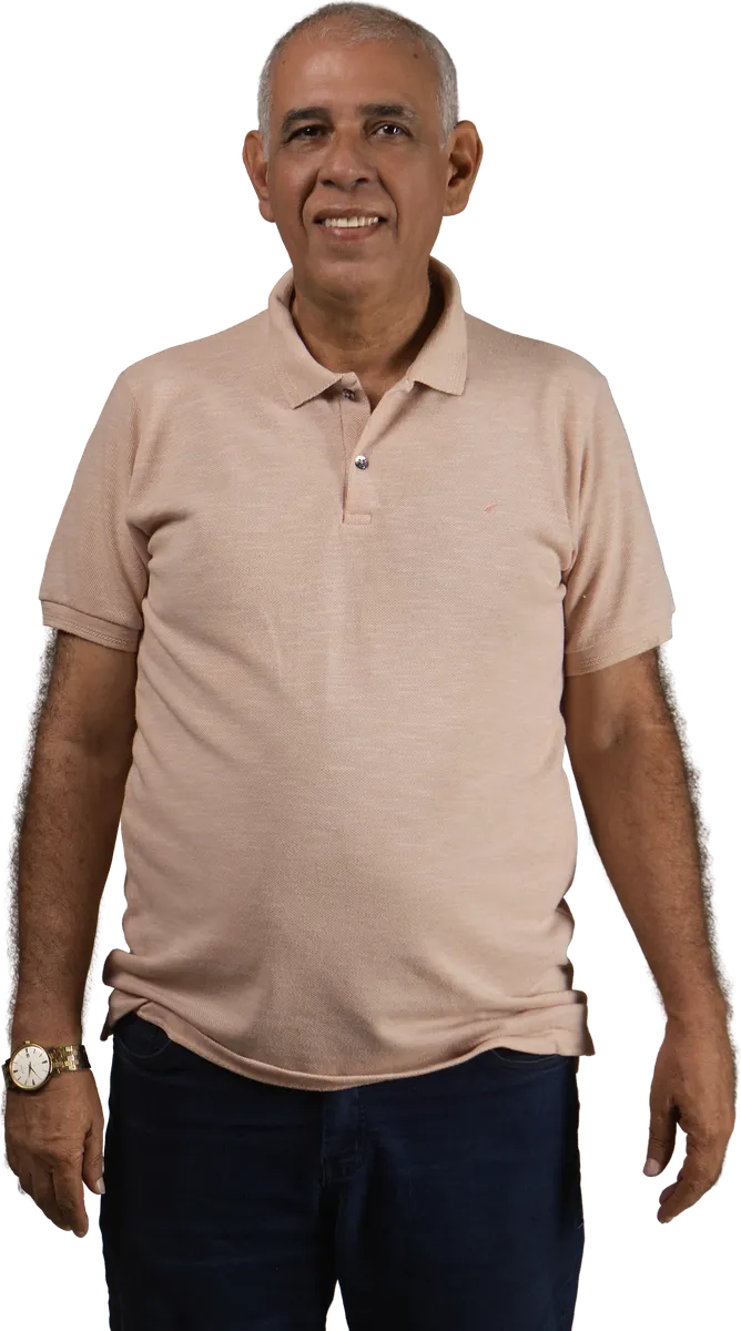 Retrato de Zé Roberto de camisa polo